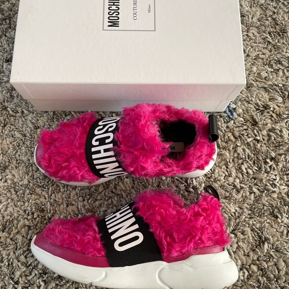MOSCHINO cute pink sneakers size 7